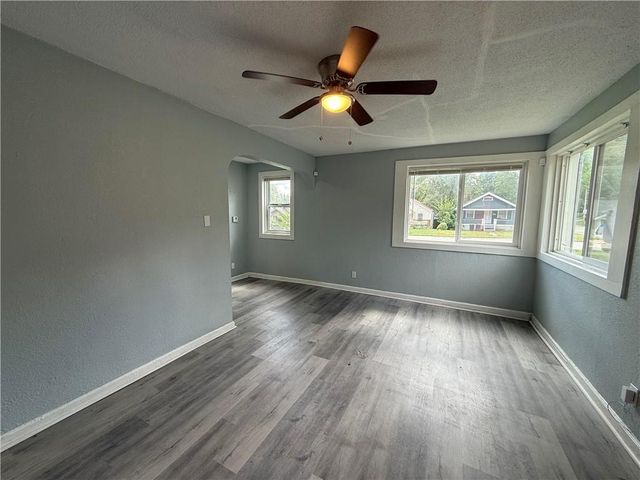 6741 Agnes Avenue, Kansas City, MO 64132