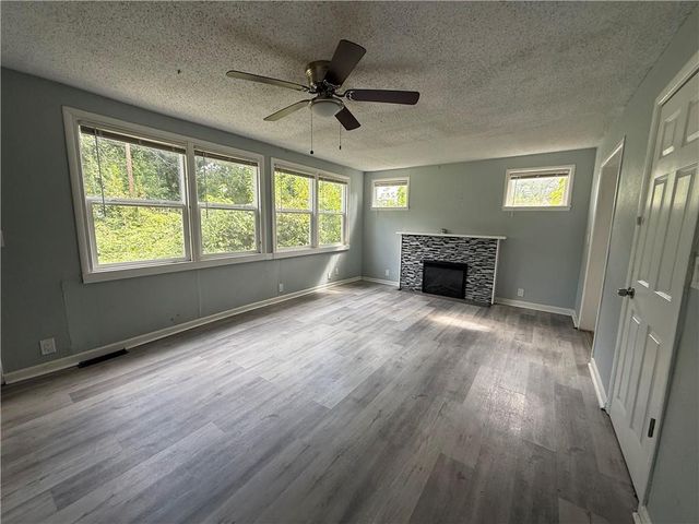 6741 Agnes Avenue, Kansas City, MO 64132