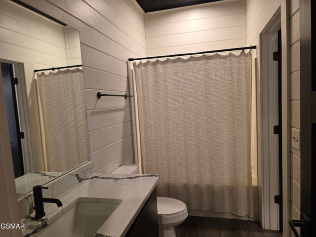 910 Saddle Creek Way, Sevierville, TN 37862