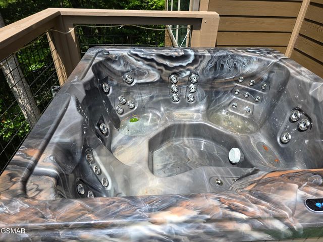 910 Saddle Creek Way, Sevierville, TN 37862