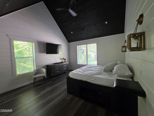 910 Saddle Creek Way, Sevierville, TN 37862