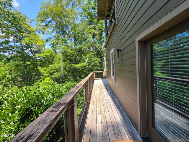 910 Saddle Creek Way, Sevierville, TN 37862