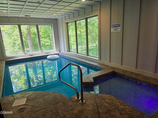 910 Saddle Creek Way, Sevierville, TN 37862