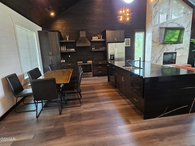 910 Saddle Creek Way, Sevierville, TN 37862