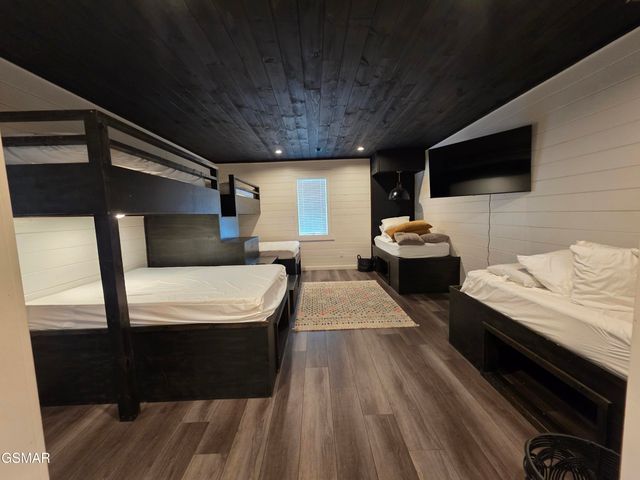 910 Saddle Creek Way, Sevierville, TN 37862