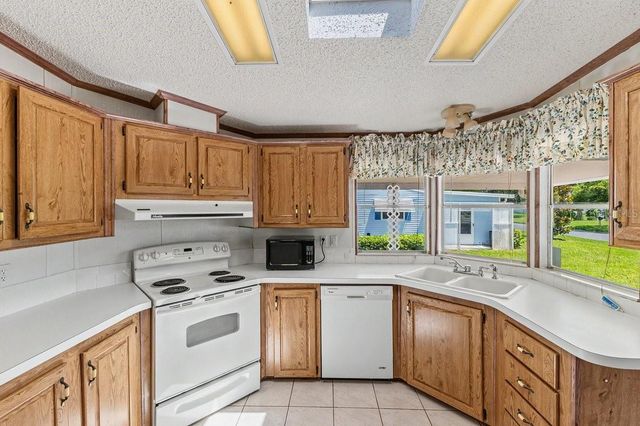 316 PORTSIDE LANE, Edgewater, FL 32141