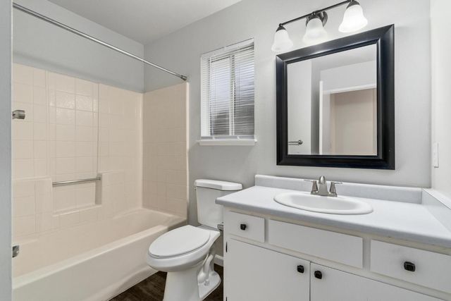 2091 Joynichole Dr, Turlock, CA 95382