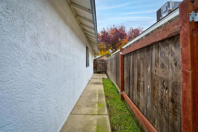 2091 Joynichole Dr, Turlock, CA 95382