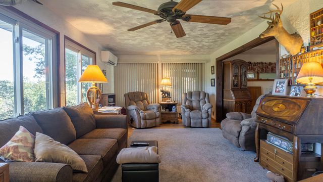 572 County Road 607, Pontiac, MO 65729