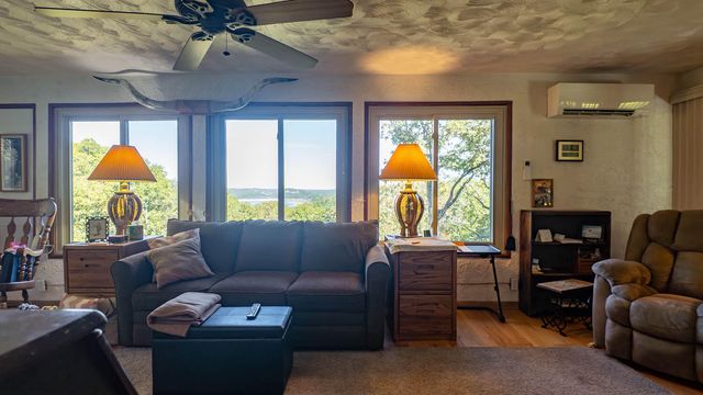 572 County Road 607, Pontiac, MO 65729