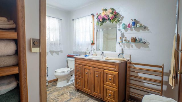 572 County Road 607, Pontiac, MO 65729