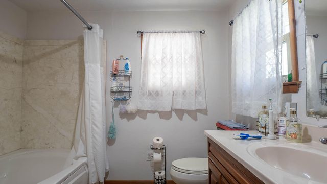 572 County Road 607, Pontiac, MO 65729