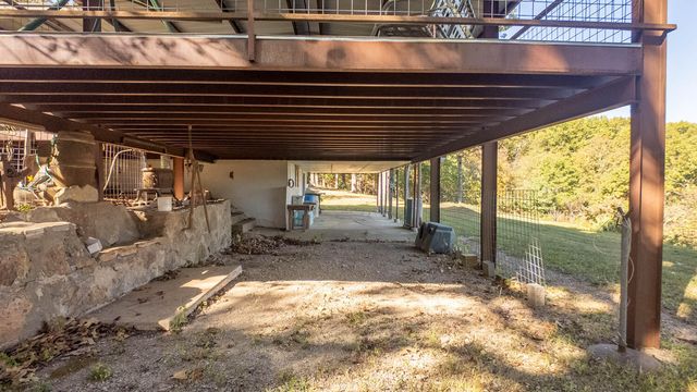 572 County Road 607, Pontiac, MO 65729