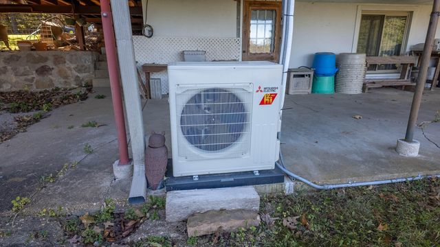 572 County Road 607, Pontiac, MO 65729