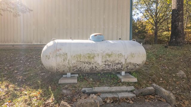 572 County Road 607, Pontiac, MO 65729