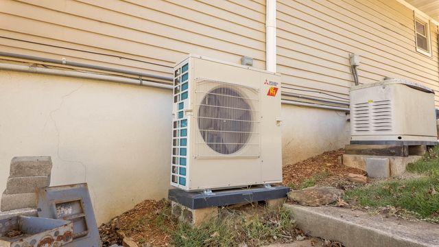 572 County Road 607, Pontiac, MO 65729