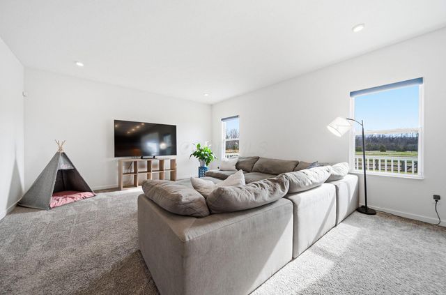 447 Rochdale, Delaware, OH 43015