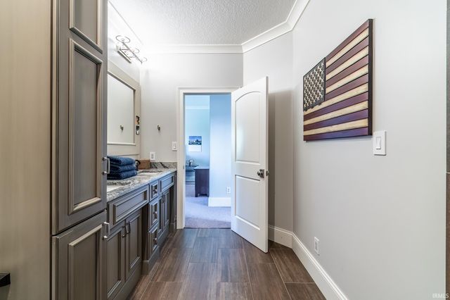 1750 Oakwood Lane, Berne, IN 46711