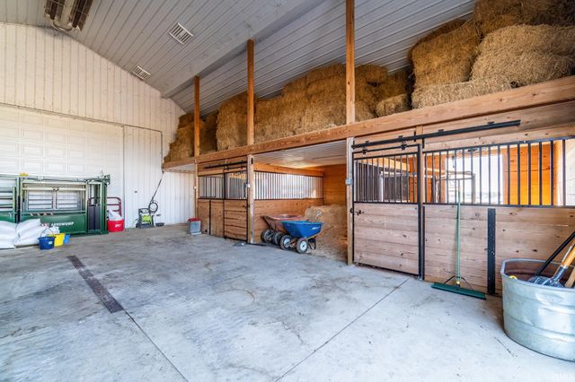 1750 Oakwood Lane, Berne, IN 46711