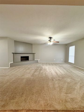 1146 Meadow Creek Drive, Lancaster, TX 75146