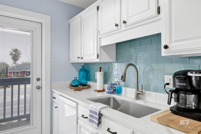 507 W Beach Boulevard 102, Gulf Shores, AL 36542