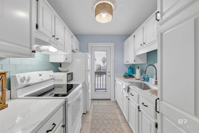 507 W Beach Boulevard 102, Gulf Shores, AL 36542