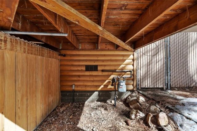 879 Spruce, Sugarloaf, CA 92386