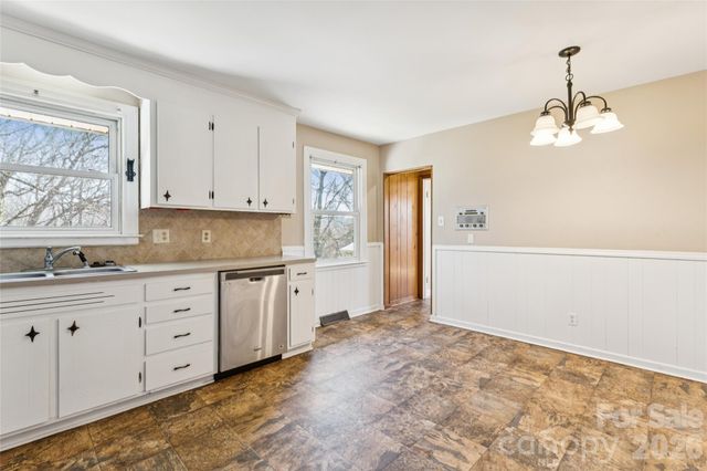 110 Hillcrest Drive, Belmont, NC 28012