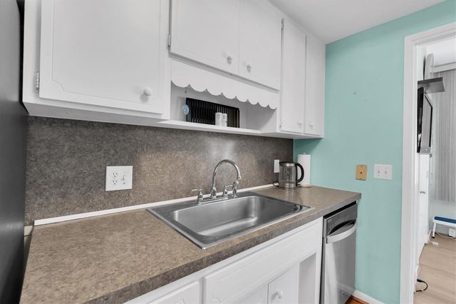 1900 59TH AVENUE N 212, St Petersburg, FL 33714