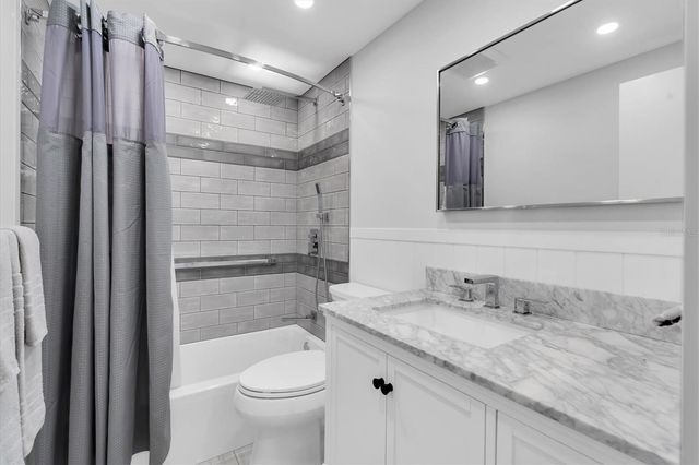 1900 59TH AVENUE N 212, St Petersburg, FL 33714