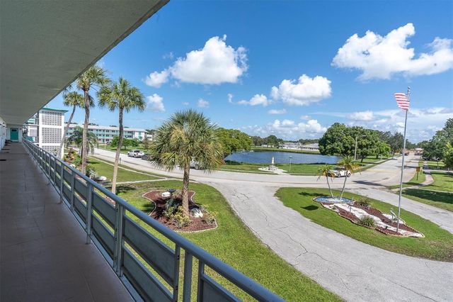 1900 59TH AVENUE N 212, St Petersburg, FL 33714