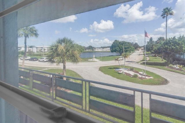 1900 59TH AVENUE N 212, St Petersburg, FL 33714