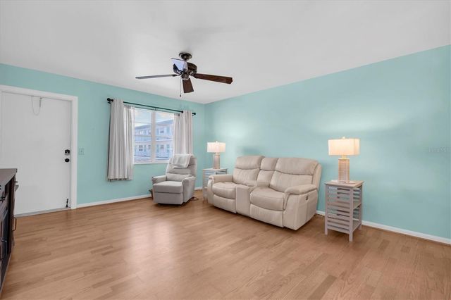 1900 59TH AVENUE N 212, St Petersburg, FL 33714