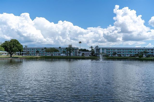 1900 59TH AVENUE N 212, St Petersburg, FL 33714