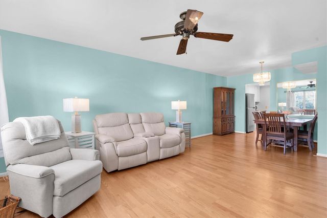 1900 59TH AVENUE N 212, St Petersburg, FL 33714
