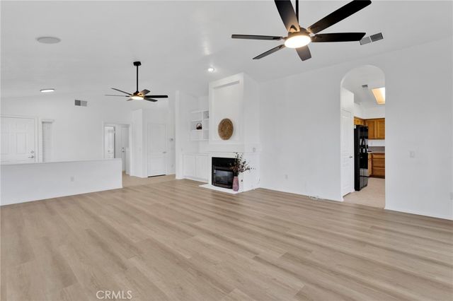 11594 Mountain Meadow Drive, Apple Valley, CA 92308