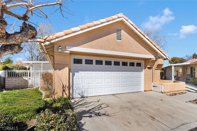 11594 Mountain Meadow Drive, Apple Valley, CA 92308