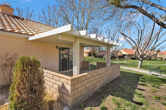 11594 Mountain Meadow Drive, Apple Valley, CA 92308