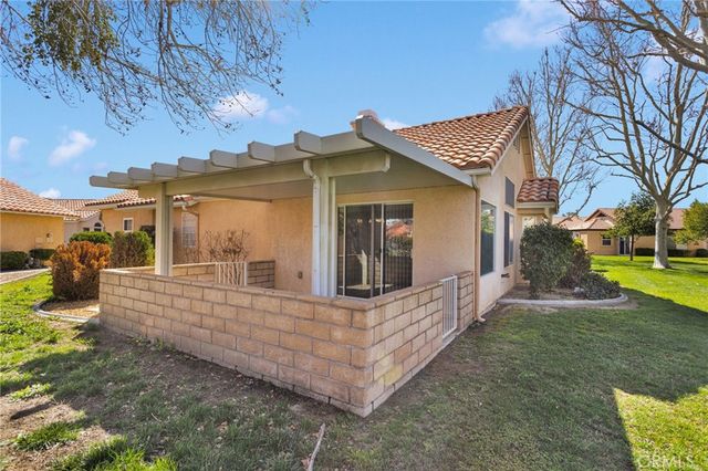 11594 Mountain Meadow Drive, Apple Valley, CA 92308