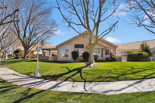 11594 Mountain Meadow Drive, Apple Valley, CA 92308