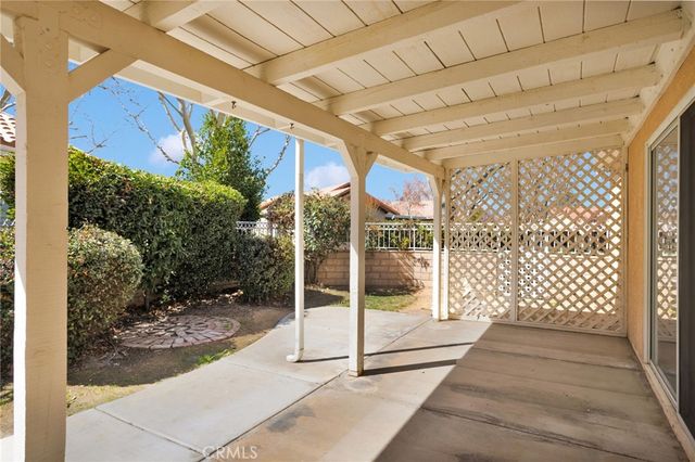 11594 Mountain Meadow Drive, Apple Valley, CA 92308