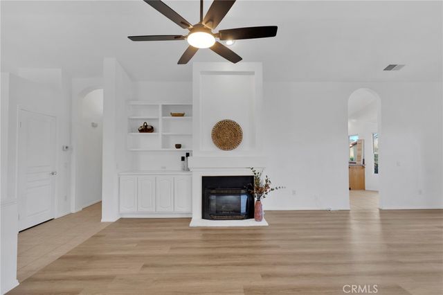 11594 Mountain Meadow Drive, Apple Valley, CA 92308