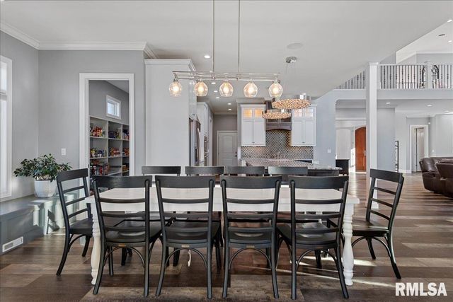 1909 FIELDSTONE Court, Chatham, IL 62629