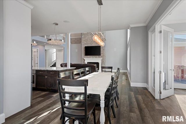 1909 FIELDSTONE Court, Chatham, IL 62629