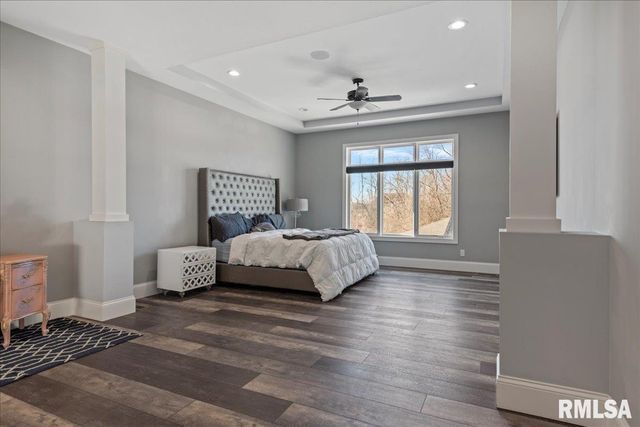 1909 FIELDSTONE Court, Chatham, IL 62629