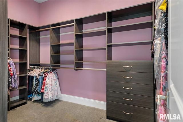 1909 FIELDSTONE Court, Chatham, IL 62629