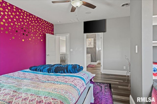 1909 FIELDSTONE Court, Chatham, IL 62629