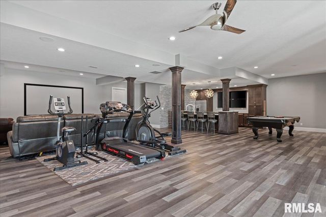 1909 FIELDSTONE Court, Chatham, IL 62629