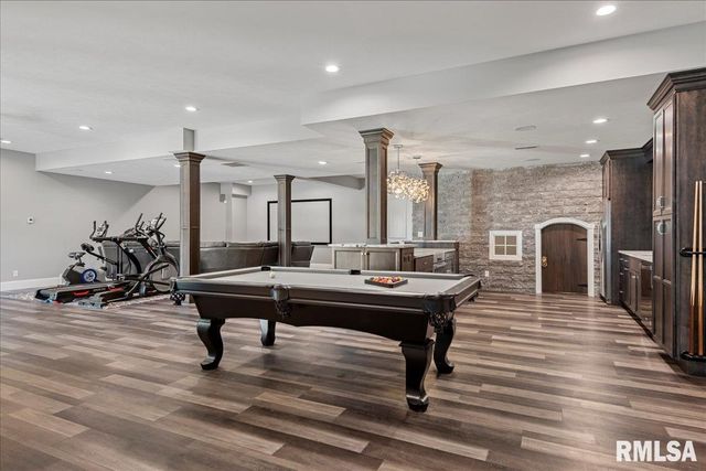 1909 FIELDSTONE Court, Chatham, IL 62629