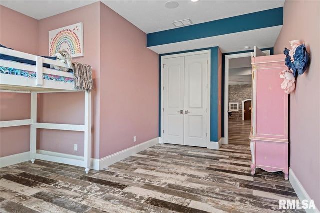 1909 FIELDSTONE Court, Chatham, IL 62629